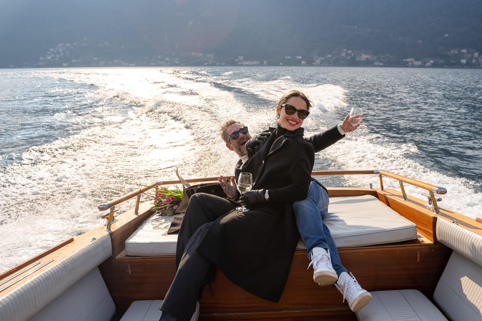 Como: Private Classic Wooden Boat Tour with Prosecco - Key Points