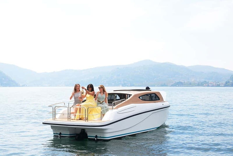 Como: Private Limousine Boat Tour with Multilingual Guide and Aperitif - An In-Depth Look at the Lake Como Limousine Boat Tour