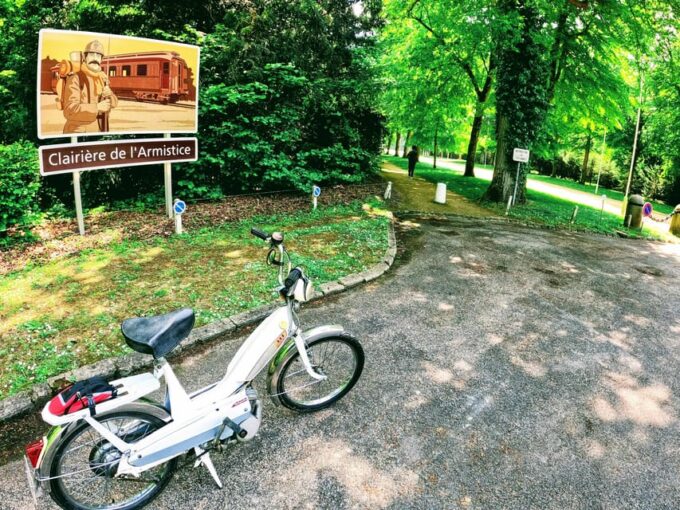 Compiègne: Beautiful Discovery Walk on a Mobylette! - Discovering Compiègne
