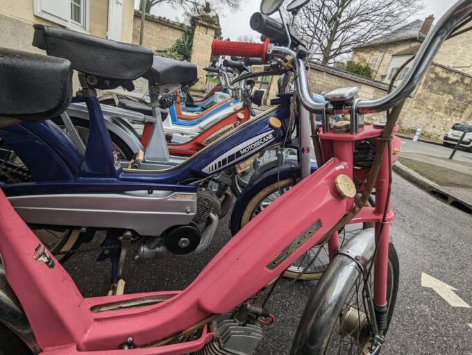 Compiègne: Beautiful Discovery Walk on a Mobylette! - Frequently Asked Questions