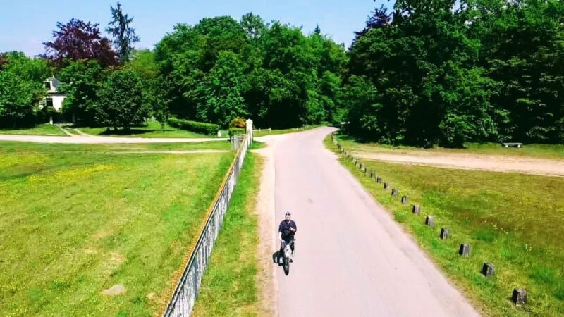 Compiègne: Half a Day on a Moped! - Inclusions