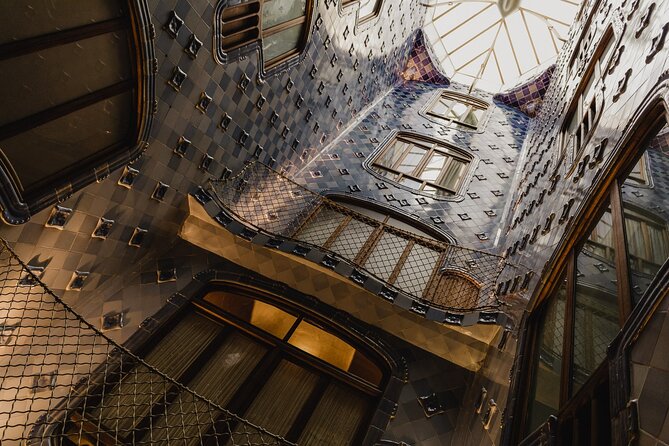 Complete Gaudi Tour: Casa Batllo, Park Guell & Sagrada Familia - Casa Batlló Visit