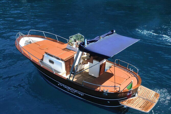 complete tour of the island of Capri by private boat - Detailed Breakdown of the Itinerary