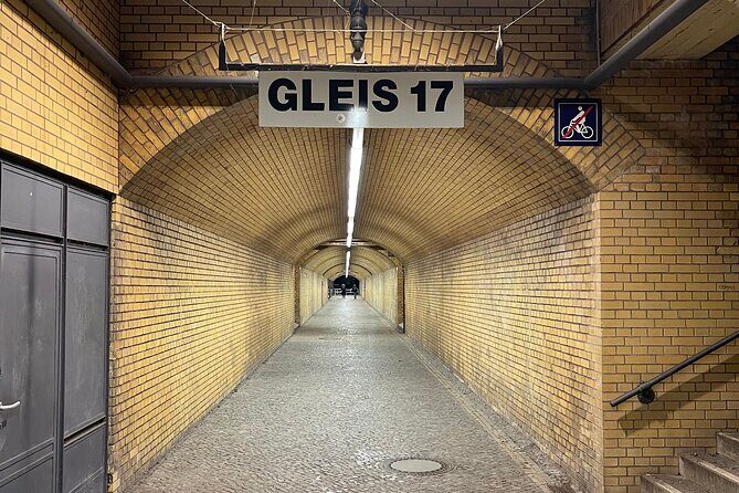 Concentration Camp Sachsenhausen train&walk (6h) - FAQ