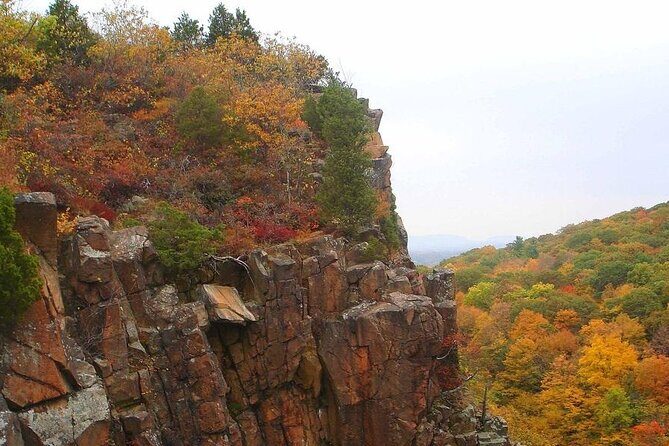 Connecticut Maple Foliage 1 Day Tour From New York - Included Perks and Practical Details