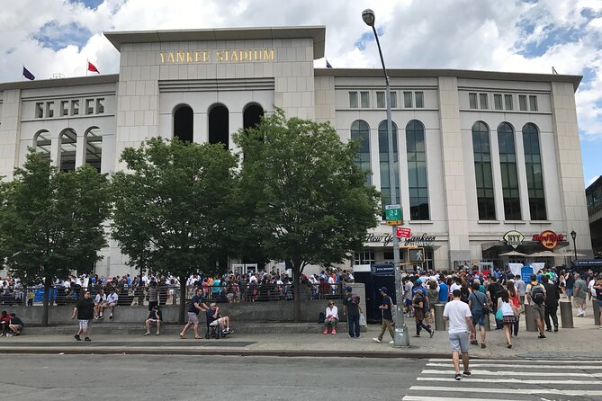 Contrasts Tour of New York - Tour Highlights and Features