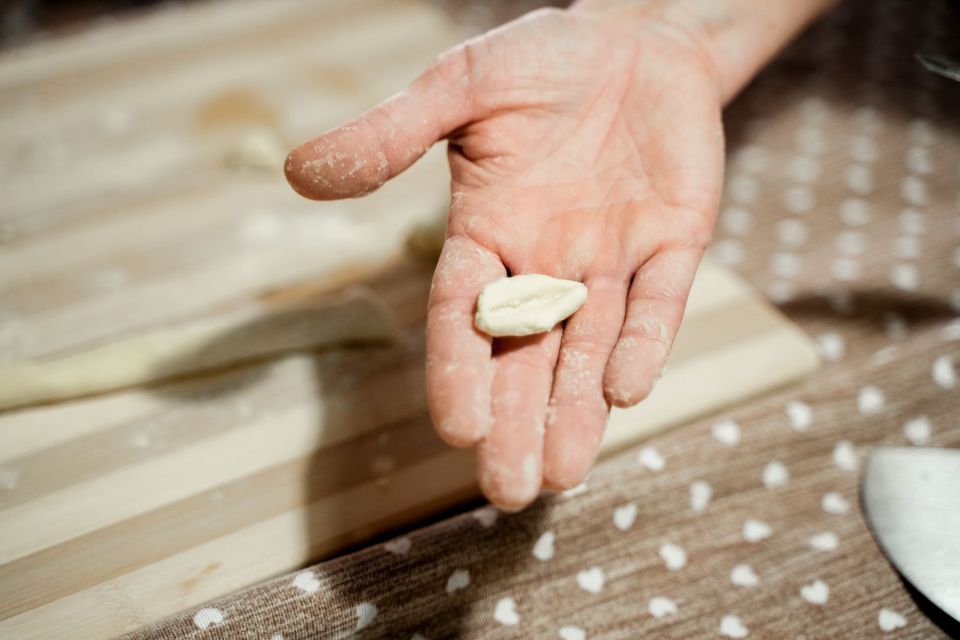 Cook with Mimma: Optional Market Tour & Puglian Flavors - FAQ