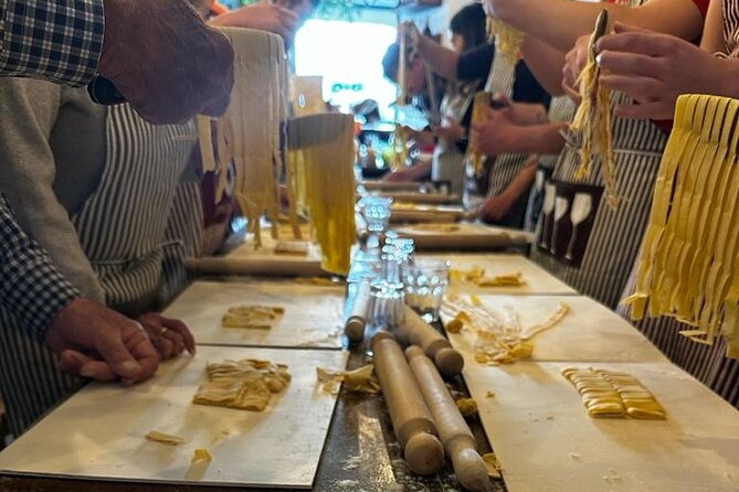 Cooking Class 2 Hour Spanish Steps - Fettucine and Tiramisù - Included Beverages and Digestif