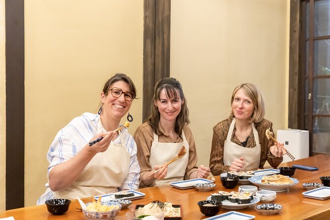 Cooking Class for Ramen and Gyoza in a Quite Old Osaka House - Reviews and Ratings