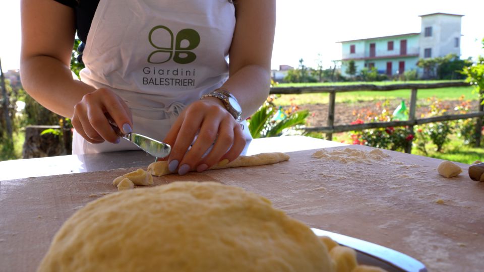 Cooking Class in Pompeii and Tasting of Typical Products - Location and Accessibility