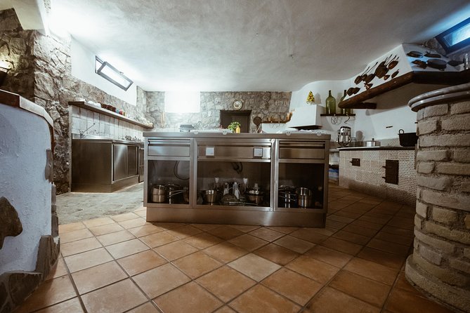 Cooking Class With Authentic Chef Experience - Meeting Location and Pickup Details