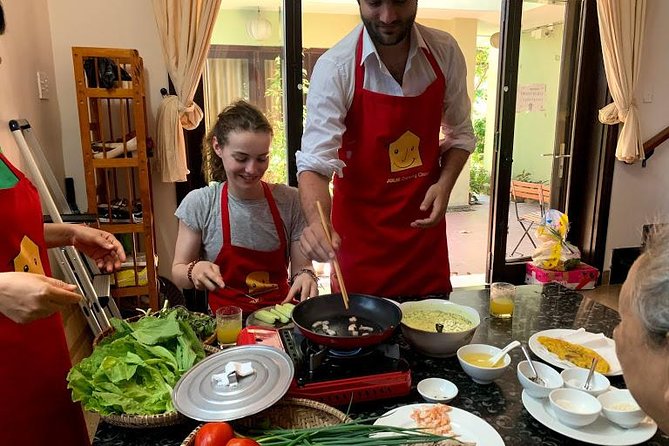 Cooking With Jolie in Hoi an - Pho (Beef/Chicken)