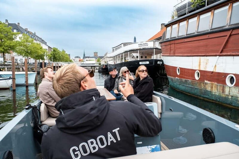 Copenhagen: Electric Boat Canal Tour with Guide - Detailed Breakdown of the Itinerary