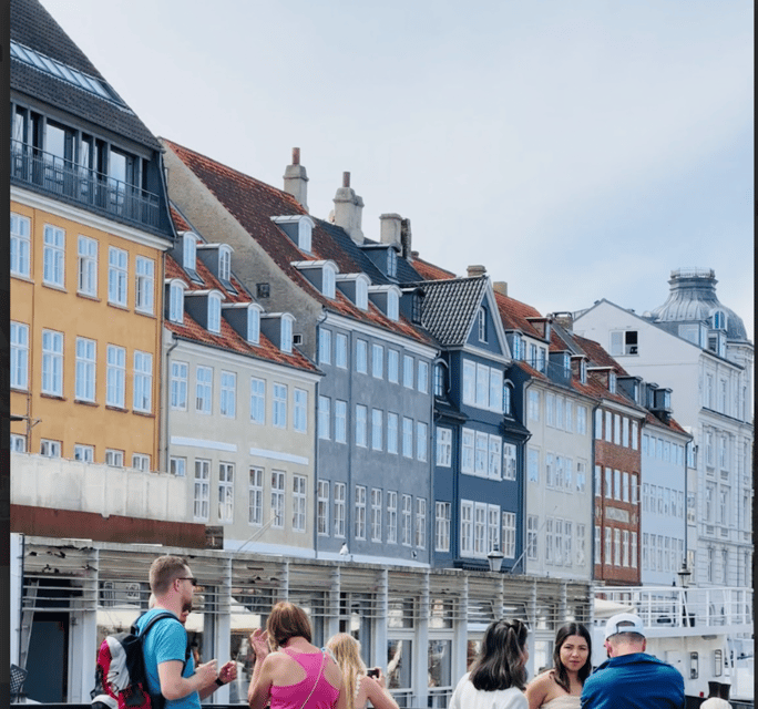 Copenhagen: Guided Tour Deer Park in Klampenborg - A Close Look at the Experience