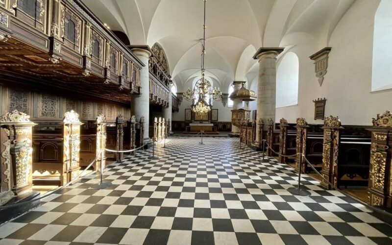 Copenhagen: Kronborg Castle Tour in Spanish - Key Points