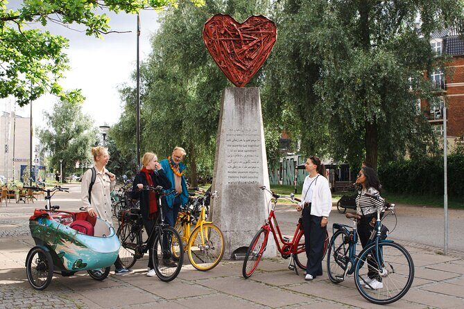 Copenhagen Off the Beaten Tracks: Nørrebro Bike Tour - Stop 3: Assistens Cemetery