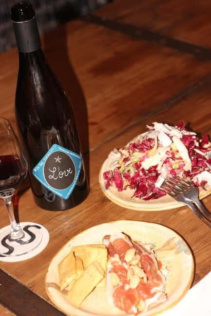 Cordoba: From Vine to Table: A Spanish Wine Experience - Group Size & Atmosphere