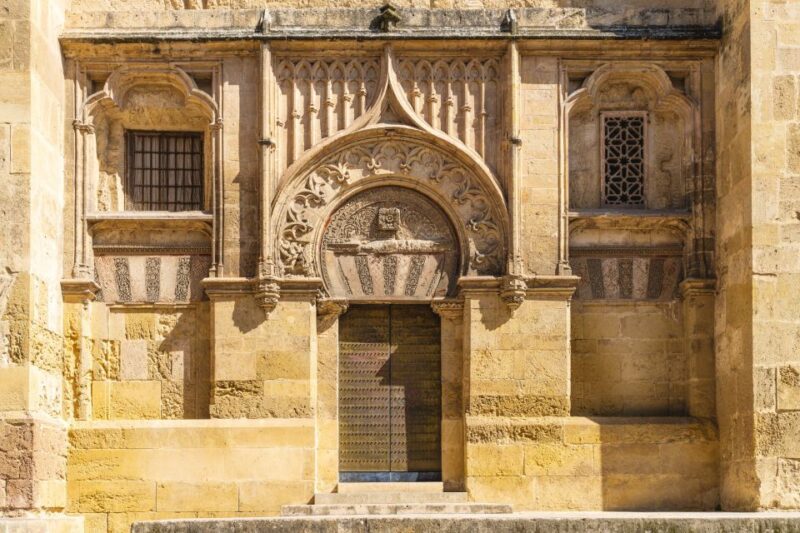 Cordoba: Mosque-Cathedral E-Ticket With Audio Guide - Tour Start and Experience