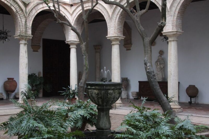 Córdoba: Viana Palace Gardens and Patios Entry Ticket - Getting to Viana Palace