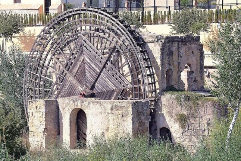 Cordobas Historical Treasures: A Walking Tour - Exploring the Alcazar of the Christian Monarchs