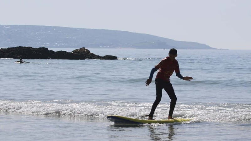 Cornwall: Beginner or Improver Surf Lesson with Gear - Key Points