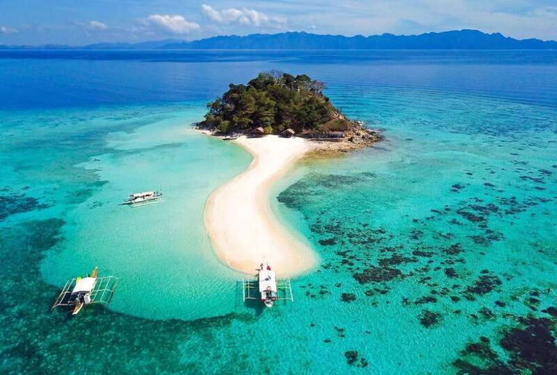 Coron Island: Kayangan Lake and CYC Beach Tour with Lunch - Key Points