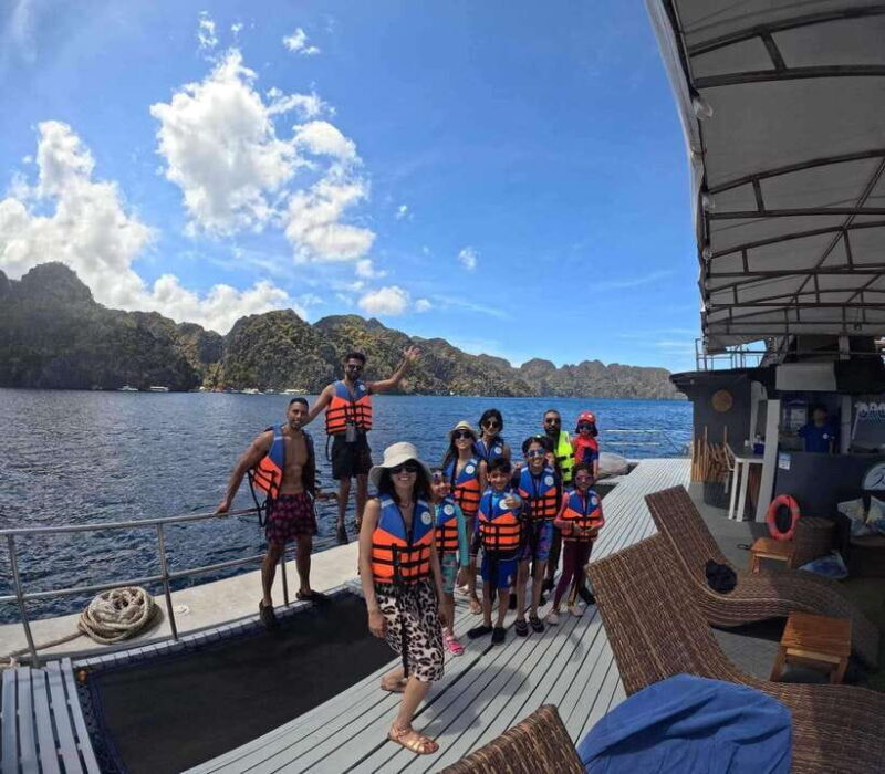 Coron Island: Premier Trimaran Tour - Explore the Iconic Kayangan Lake and Twin Lagoon