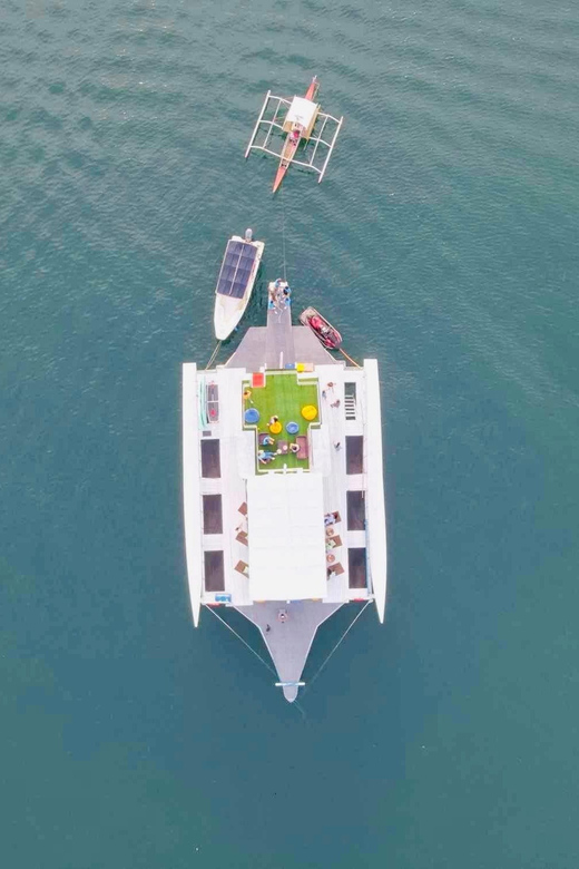 Coron Island: Premier Trimaran Tour - Return and Reflection