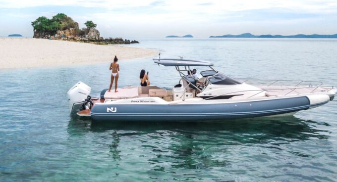 Corralejo: Speedboat Cruise to Beaches With Fruit and Drinks - Booking Details