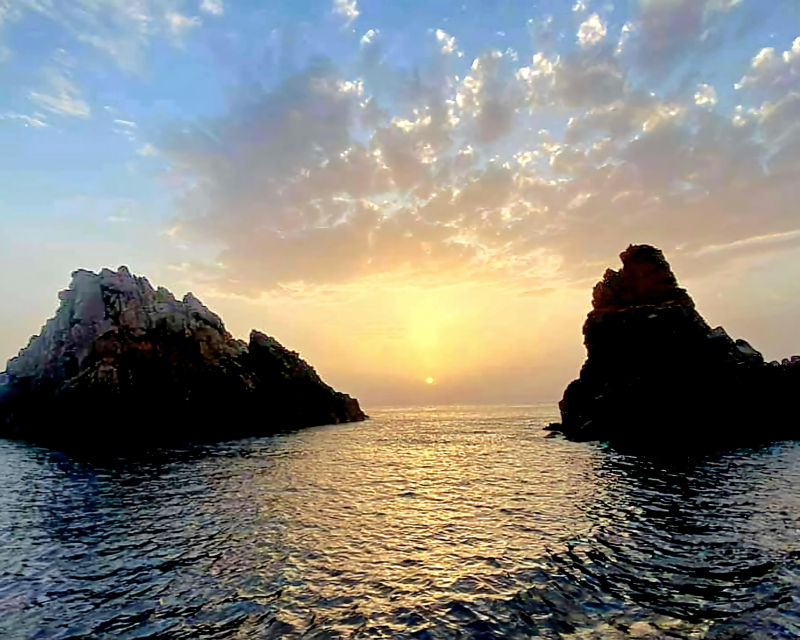 Corsican Evening: Calanques De Piana Sunset Apero With Music - Dining Experience