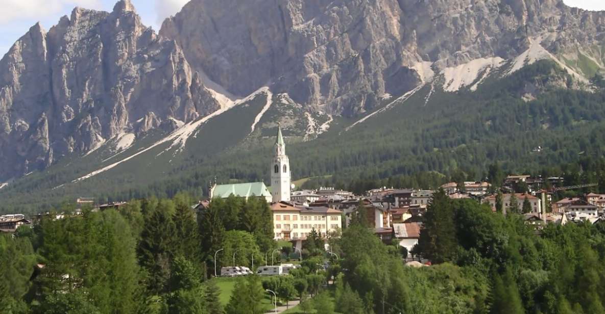 Cortina D'Ampezzo: Cortina Valley and Lakes Guided Tour - Itinerary Highlights