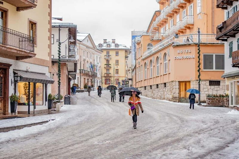 Cortina: Private Photoshoot and Walking Tour - FAQ