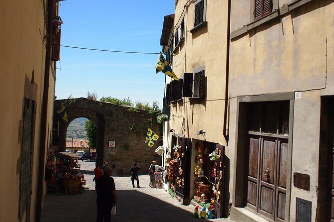 Cortona Private walking Tour under the Tuscan sun - Key Points