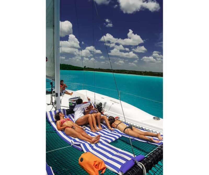 Costa Maya: Private catamaran tour in the 7-color lagoon with lunch - The Details That Matter