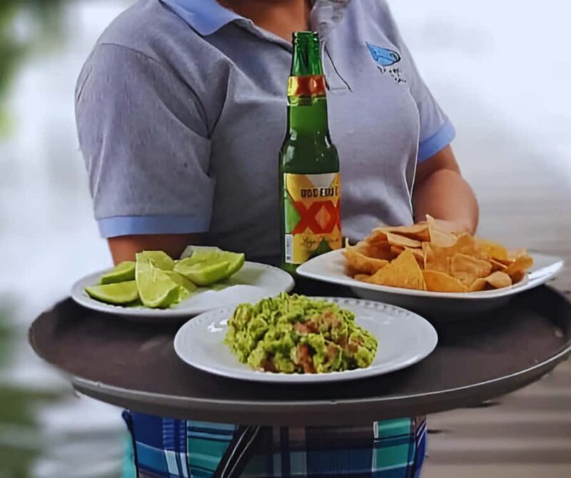 Costa Maya: Private catamaran tour in the 7-color lagoon with lunch - FAQ