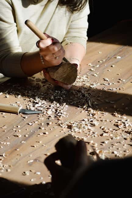 Cotignac: Wood Sculpture Studio - An In-Depth Look at the Wood Sculpture Workshop