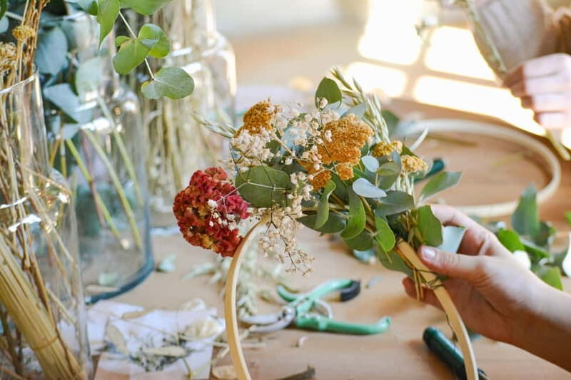 Cotignac: Workshop for creating dried flower crowns - Key Points