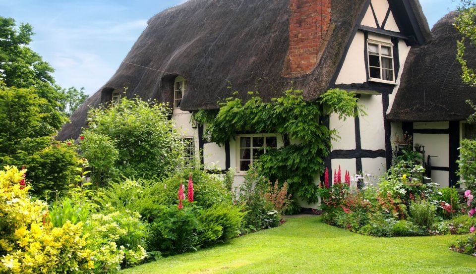 Cotswolds: Full-Day Private Walking Tour With Local Guide - Terrain and Accessibility