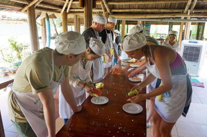 Countryside Biking -Farming -Market -Cooking Class In Hoi An - Customer Testimonials and Experiences