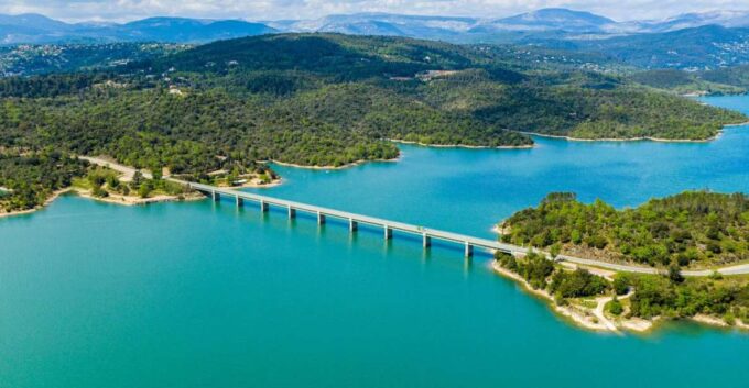 Countryside, Medieval Village and Lake Private Guided Tour - Grasse: Fragonard Perfume Factory and Old Town