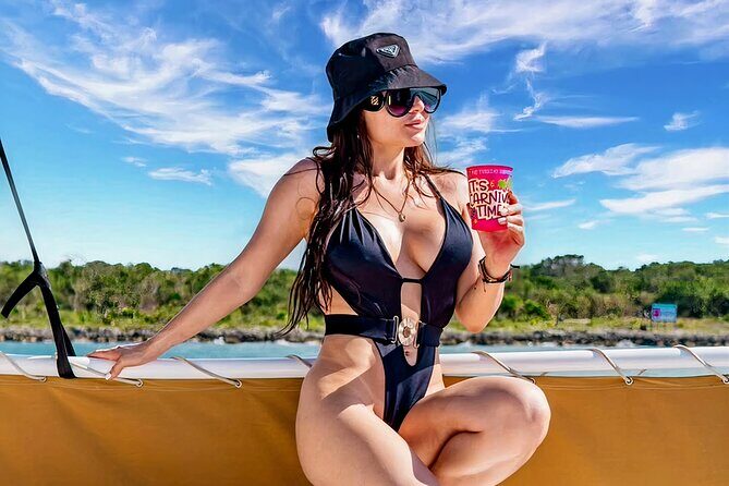 Cozumel Catamaran Tour: Snorkel at Top Reefs & Open Bar - Key Points