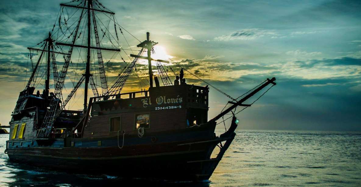Cozumel: Pirate Ship Cruise With Open Bar, Dinner, and Show - Open Bar and Beverages