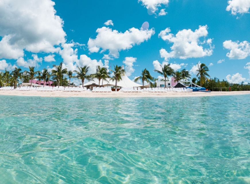 Cozumel: Playa Mia Beach Aquatic Park Day Pass - Dining and Refreshments