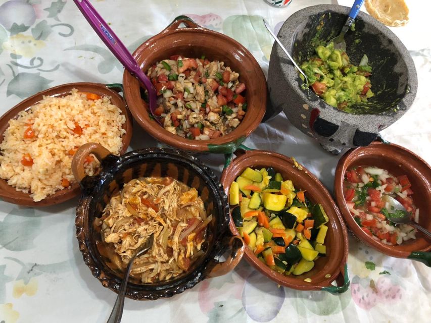 Cozumel: Private Cooking Class in a Family Kitchen - Preparing Traditional Mexican Dishes