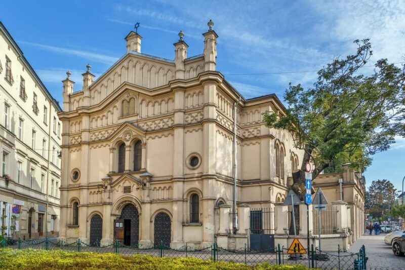 Cracow: Kazimierz Jewish Quarter Walking Tour - Key Points