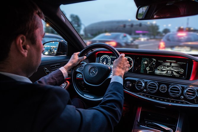 Cracow to Airport Transfer by Luxurious VIP Limo - Inclusions in the Limo Service