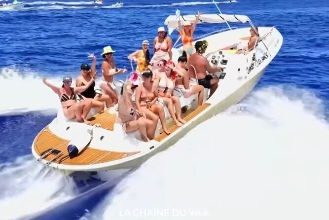 Crazyseahorseborabora Comfortable boat , sensational snorkeling . - FAQs