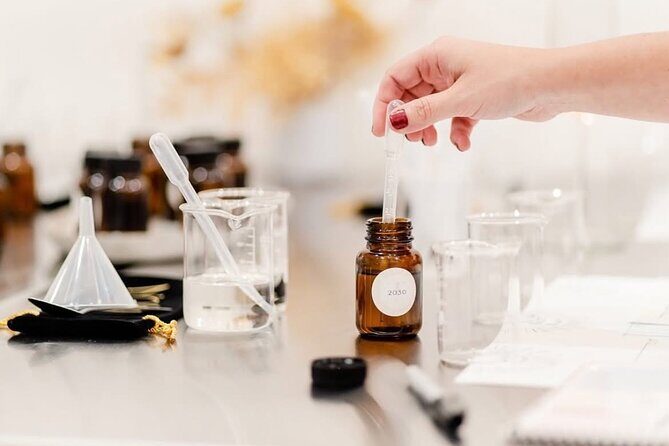 Create a Custom Perfume or Cologne in Nashville: Mix & Match - A Closer Look at the Perfume-Making Experience
