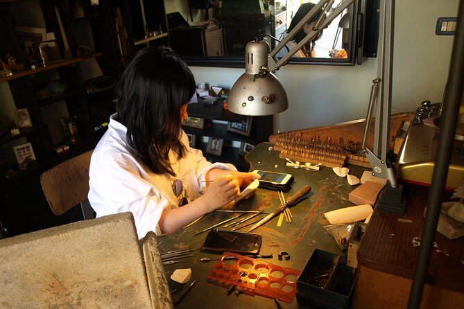 Create your original cuttlefish bone cast jewelry. - FAQ