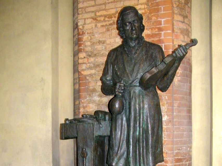 Cremona Private City Tour With Licensed Tour Guide - Key Points